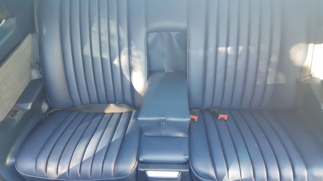 1985 Mercedes-Benz 200-Series - photo 11