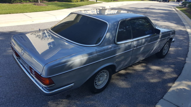 1985 Mercedes-Benz 200-Series - photo 5