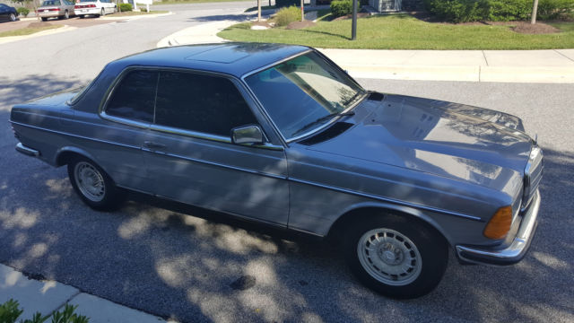1985 Mercedes-Benz 200-Series - photo 6
