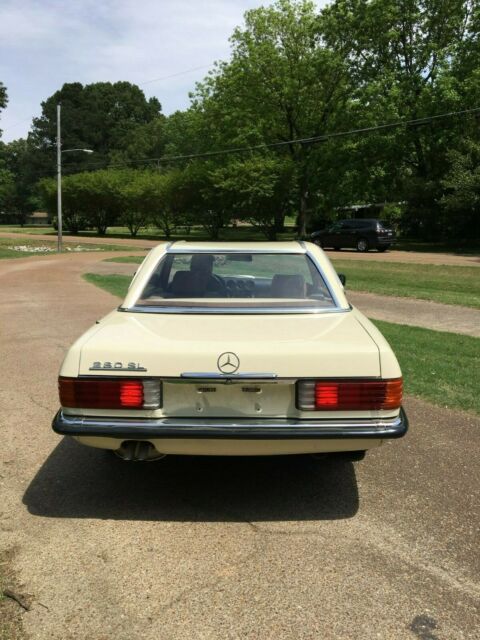 1985 Mercedes-Benz SL-Class Factory Hard Top - photo 4