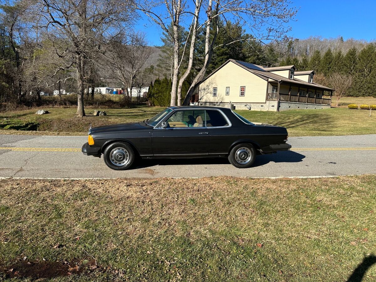 1985 Mercedes-Benz 300-Series - photo 2