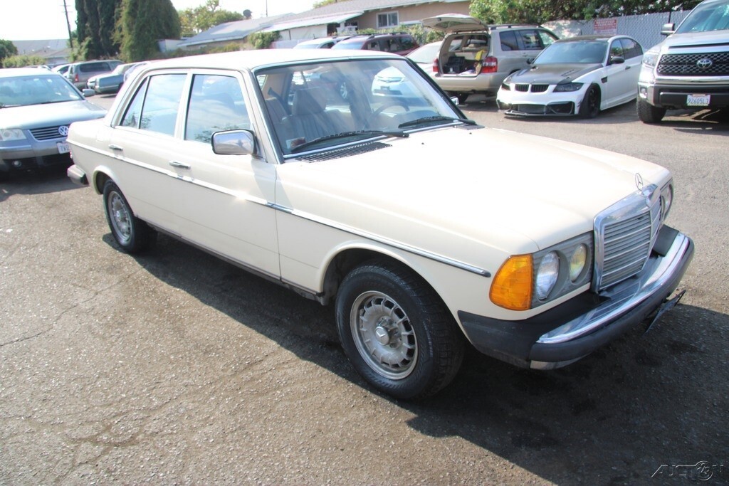 1985 Mercedes-Benz 300-Series 300 D - photo 8