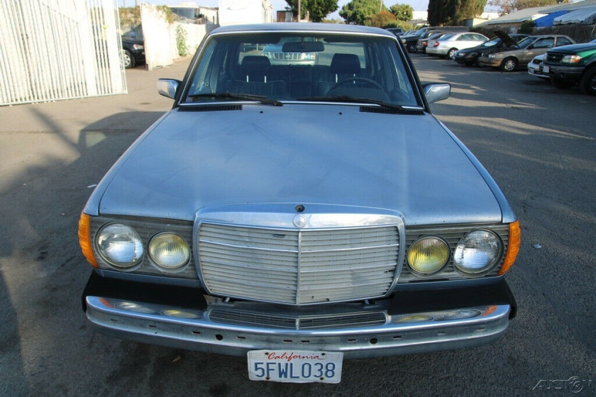 1985 Mercedes-Benz 300-Series 300 D - photo 10