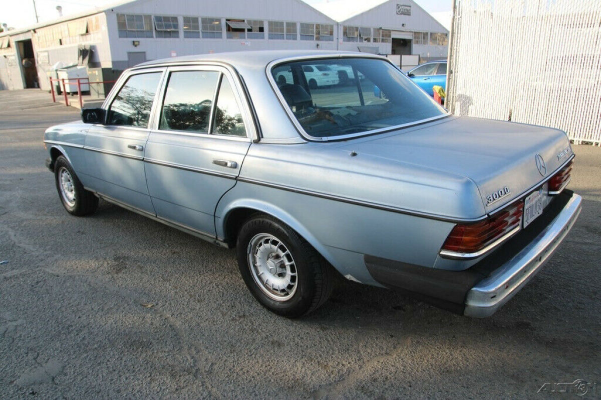 1985 Mercedes-Benz 300-Series 300 D - photo 7