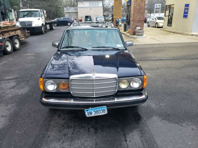 1985 Mercedes-Benz 300-Series - photo 3