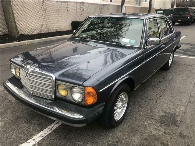 1985 Mercedes-Benz 300-Series 300D-T