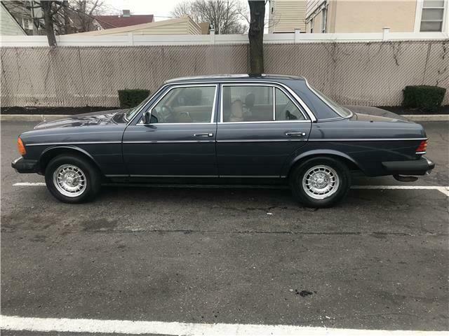 1985 Mercedes-Benz 300-Series 300D-T - photo 4