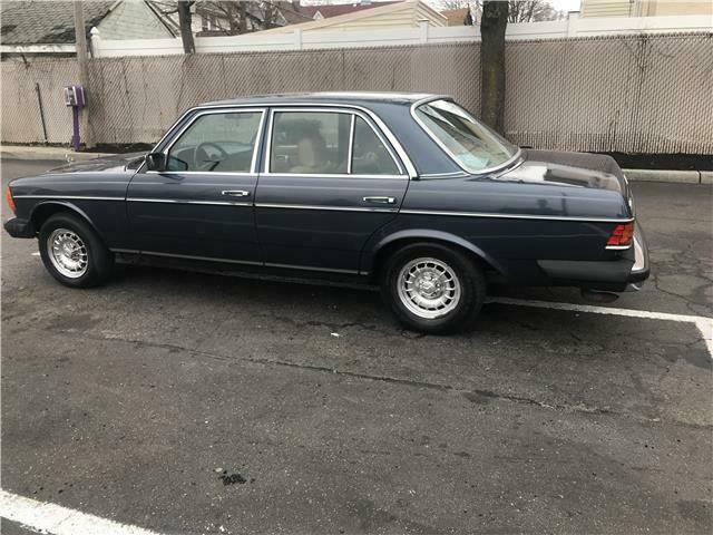1985 Mercedes-Benz 300-Series 300D-T - photo 5