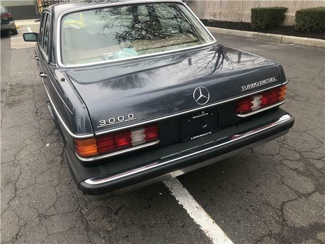 1985 Mercedes-Benz 300-Series 300D-T - photo 8