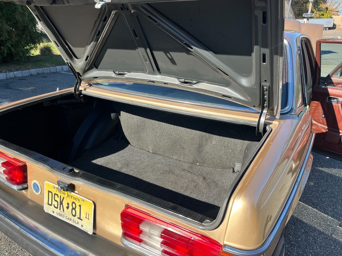 1985 Mercedes-Benz 300-Series 300D W123 TURBO DIESEL - photo 10