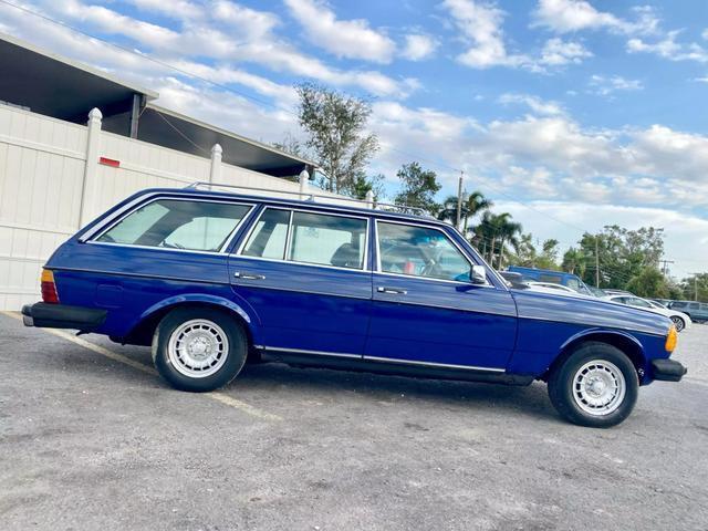 1985 Mercedes-Benz 300-Series 300TD 4D Wagon - photo 10