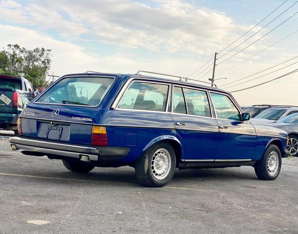 1985 Mercedes-Benz 300-Series 300TD 4D Wagon - photo 2