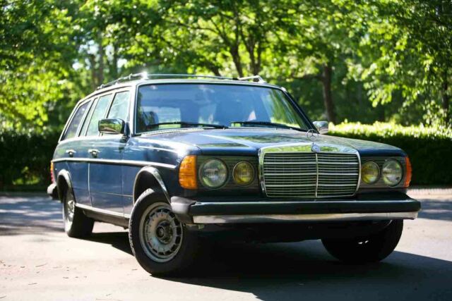 1985 Mercedes-Benz 300-Series W123 - photo 2