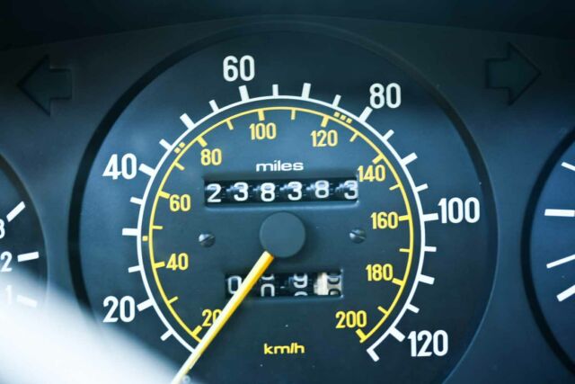 1985 Mercedes-Benz 300-Series W123 - photo 3