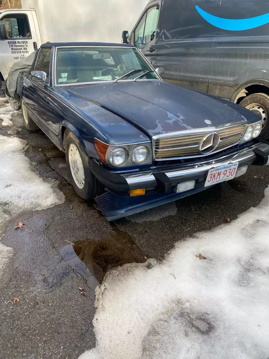 1985 Mercedes-Benz 300-Series Blue SL 1985 Mercedes-Benz 300-Series SL
