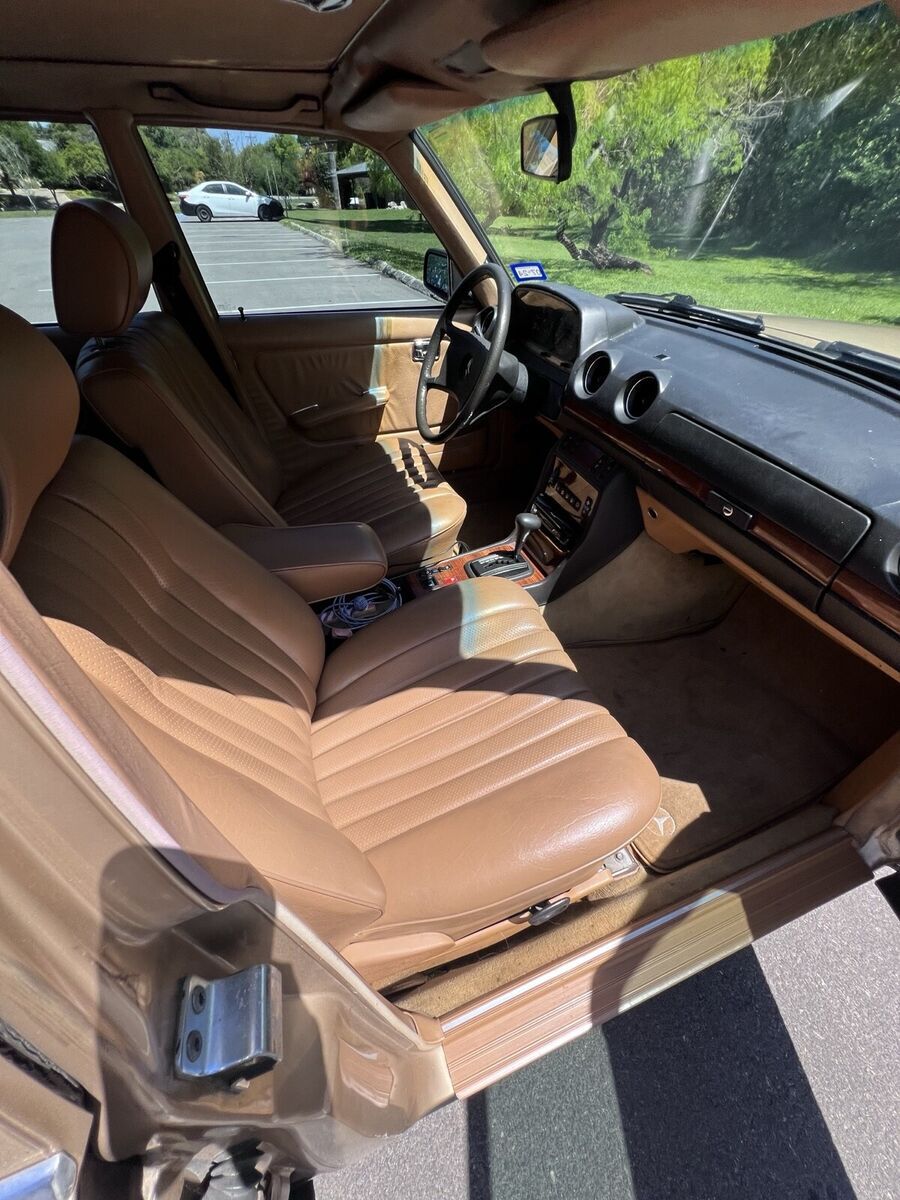 1985 Mercedes-Benz 300-Series TDT - photo 13