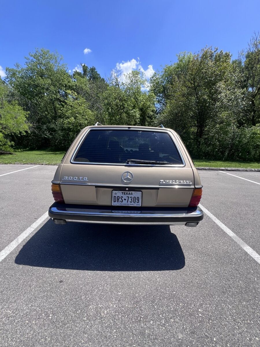1985 Mercedes-Benz 300-Series TDT - photo 4