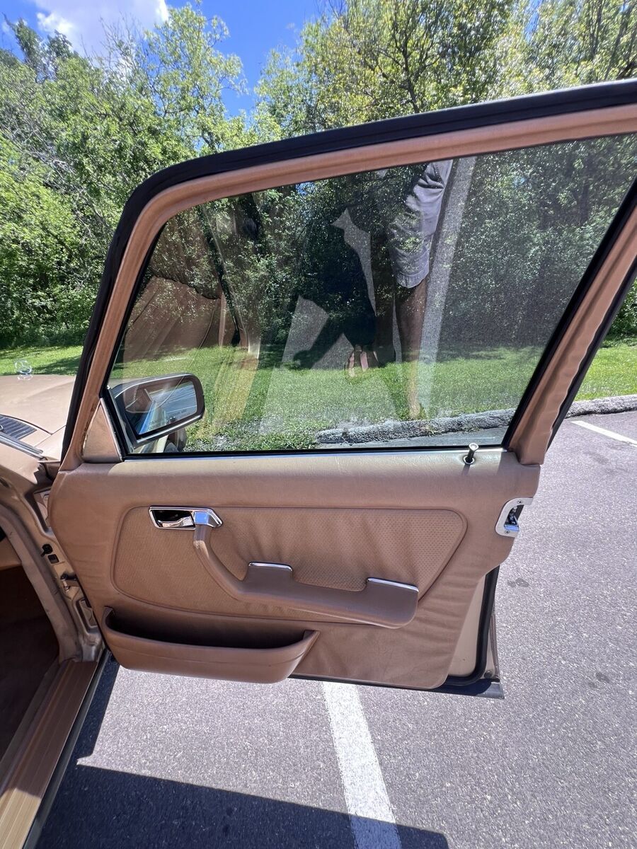 1985 Mercedes-Benz 300-Series TDT - photo 8