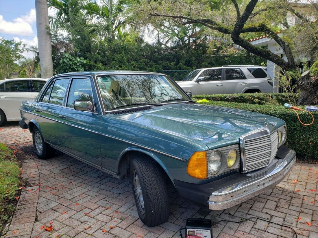 1985 Mercedes-Benz 300-Series DT - photo 2