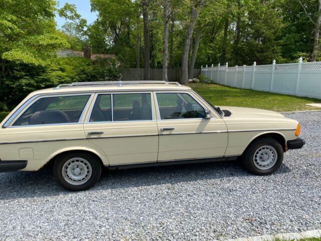 1985 Mercedes-Benz 300-Series TDT - photo 13