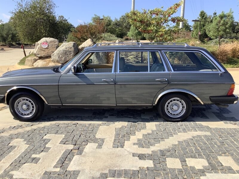 1985 300-Series 300 TD - photo 6