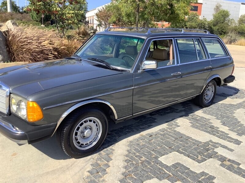 1985 300-Series 300 TD - photo 7