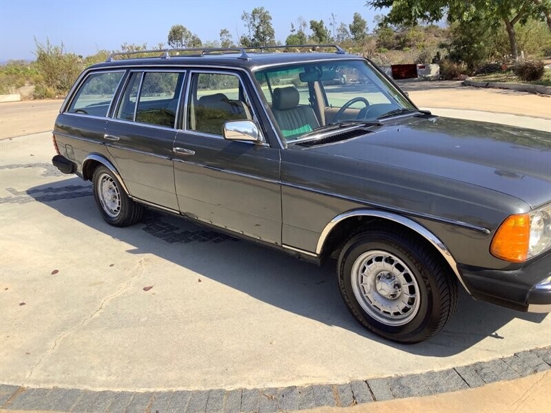 1985 300-Series 300 TD - photo 9