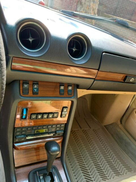 1985 Mercedes-Benz 300-Series - photo 8