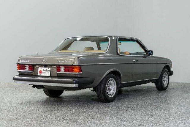 1985 Mercedes-Benz 300-Series - photo 8