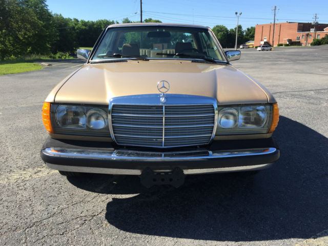 1985 Mercedes-Benz 300-Series - photo 6