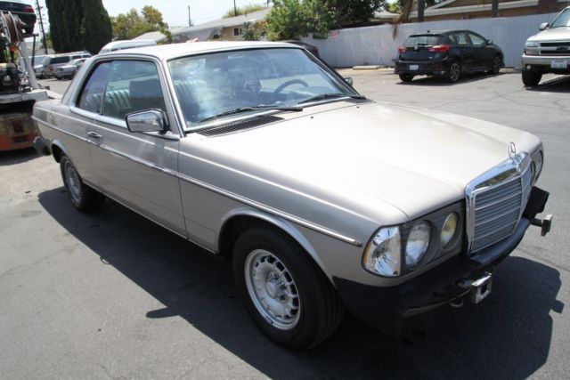 1985 Mercedes-Benz 300CDT Veggie Turbo Diesel Automatic 5 Cylinder NO RESERVE 1985 Mercedes-Benz 300-Series 300CDT Veggie