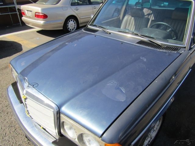 1985 Mercedes-Benz 300-Series 4 Dr Turbodiesel - photo 6