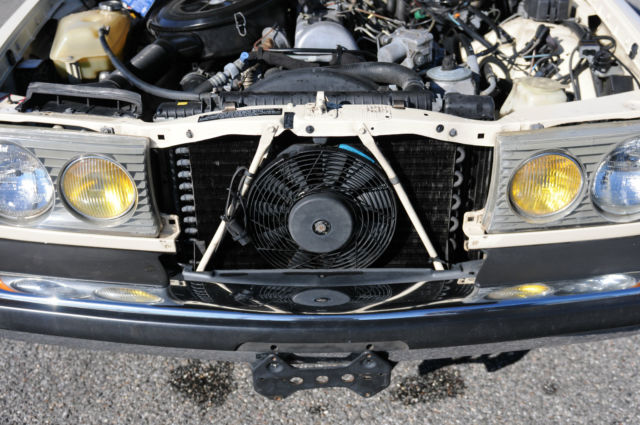 1985 Mercedes-Benz 300-Series - photo 10