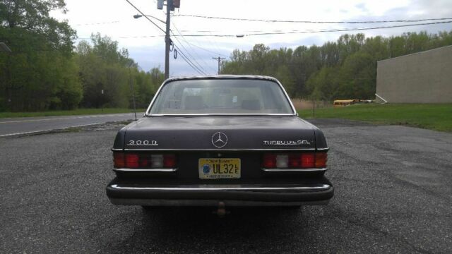 1985 Mercedes-Benz 300-Series 300D - photo 4