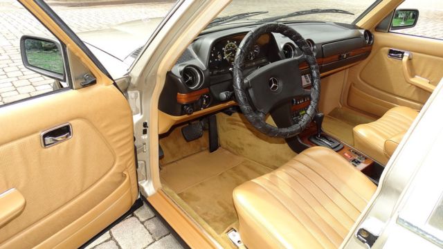 1985 Mercedes-Benz 300-Series FACTORY LEATHER - photo 12