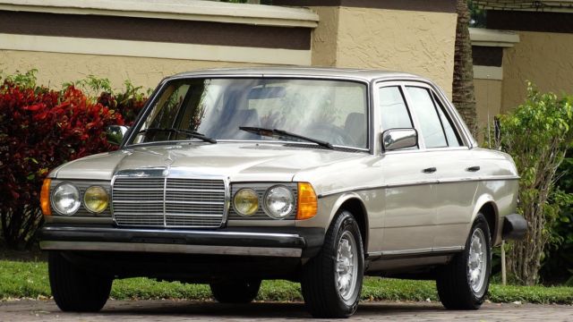 1985 Mercedes-Benz 300-Series FACTORY LEATHER - photo 3