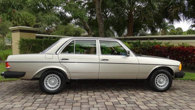 1985 Mercedes-Benz 300-Series FACTORY LEATHER - photo 4