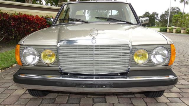 1985 Mercedes-Benz 300-Series FACTORY LEATHER - photo 6