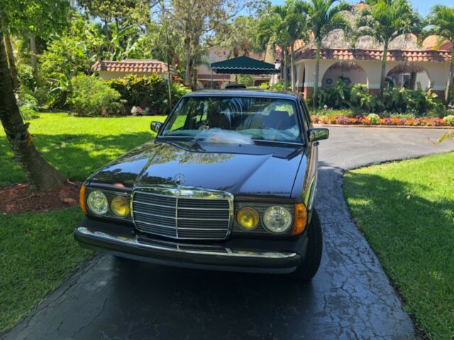 1985 Mercedes-Benz 300-Series 300D Turbo Diesel - photo 4