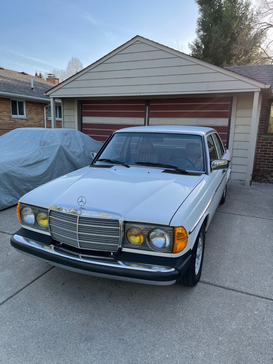 1985 Mercedes-Benz 300-Series - photo 2