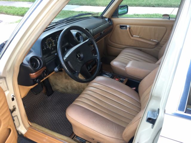 1985 Mercedes-Benz 300-Series - photo 10