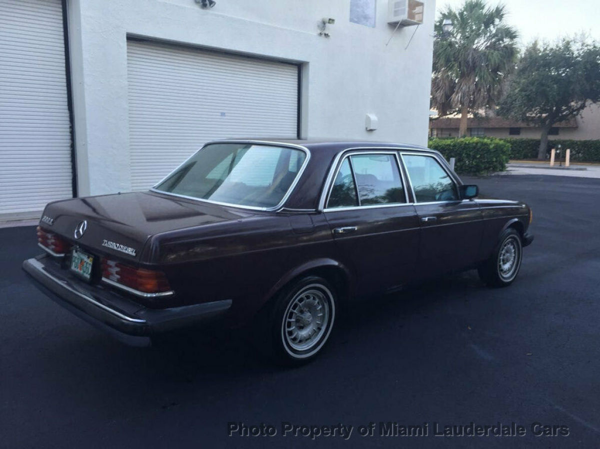 1985 Mercedes-Benz 300-Series 300D Turbodiesel W123 - photo 4