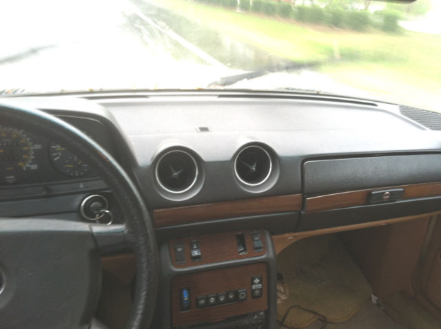 1985 Mercedes-Benz 300-Series 300D - photo 6