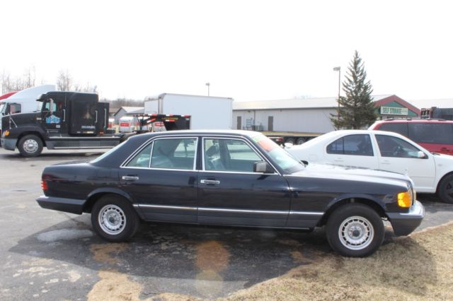1985 Mercedes-Benz 300-Series Base Sedan 4-Door - photo 9