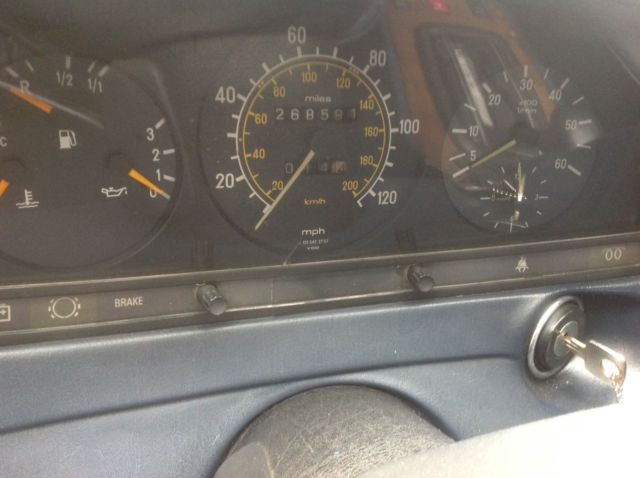 1985 Mercedes-Benz 300-Series 300TD - photo 7