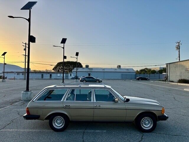 1985 Mercedes-Benz 300-Series - photo 7