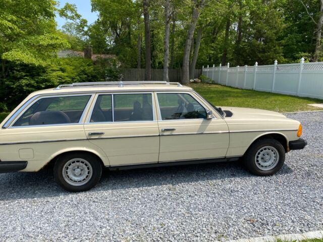 1985 Mercedes-Benz 300-Series TDT - photo 13