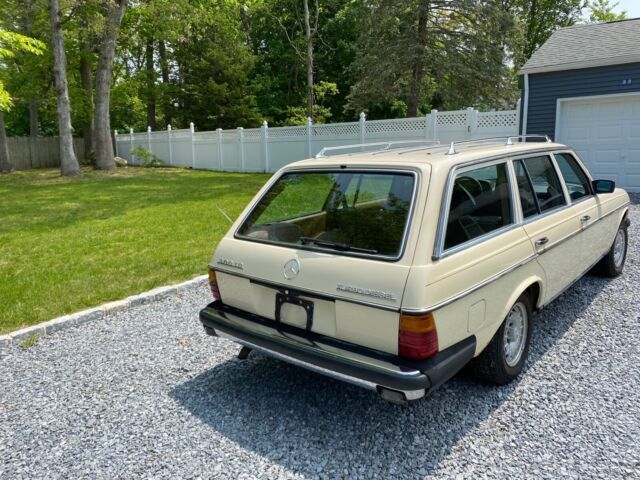 1985 Mercedes-Benz 300-Series TDT - photo 3