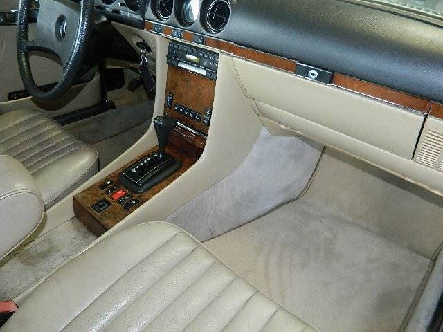 1985 Mercedes-Benz 300-Series 380 SL 2dr Convertible - photo 10