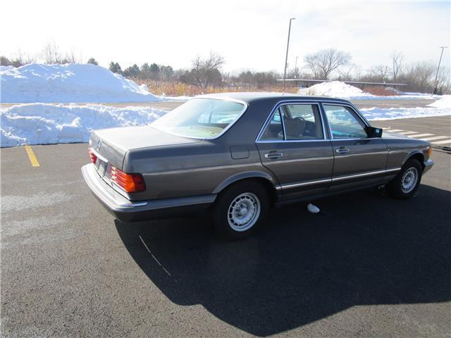 1985 Mercedes-Benz 300-Series 380SE - photo 5